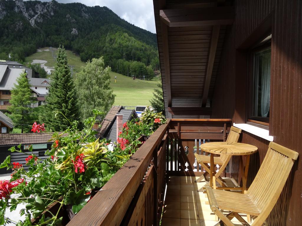Apartments & Rooms Smucka Kranjska Gora Habitación foto